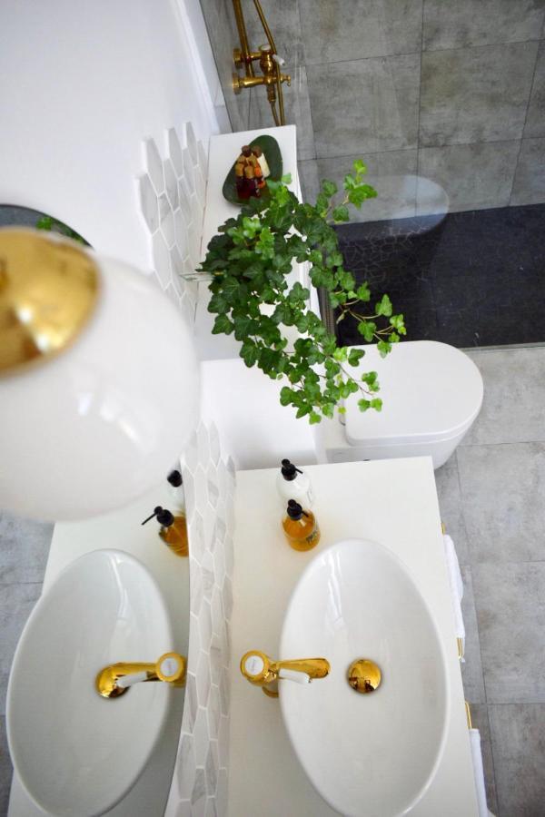 Voya Nordic Apartment-A Luxury Oasis In The Old Town Brașov Exterior foto